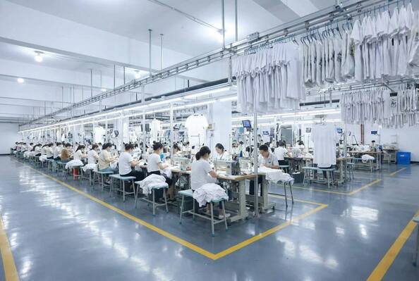 Guangzhou Odin Apparel Co., Ltd.， linia produkcyjna producenta