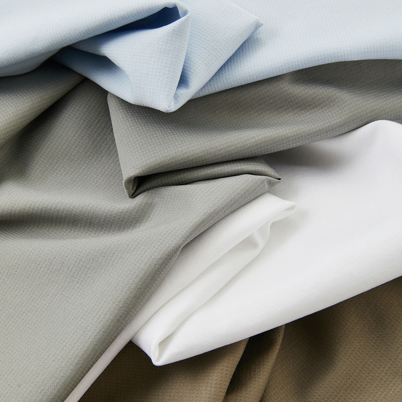 Wyświetlone koszulki polo z logo prosty biały koszulki polo 100% bawełny kolor niestandardowy