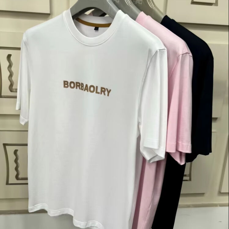 Wysokiej jakości męska regularna koszulka z krótkim rękawem z niestandardowym logo wydrukowanym za pomocą technologii DTG