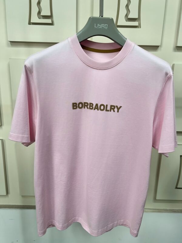 Wysokiej jakości męska regularna koszulka z krótkim rękawem z niestandardowym logo wydrukowanym za pomocą technologii DTG