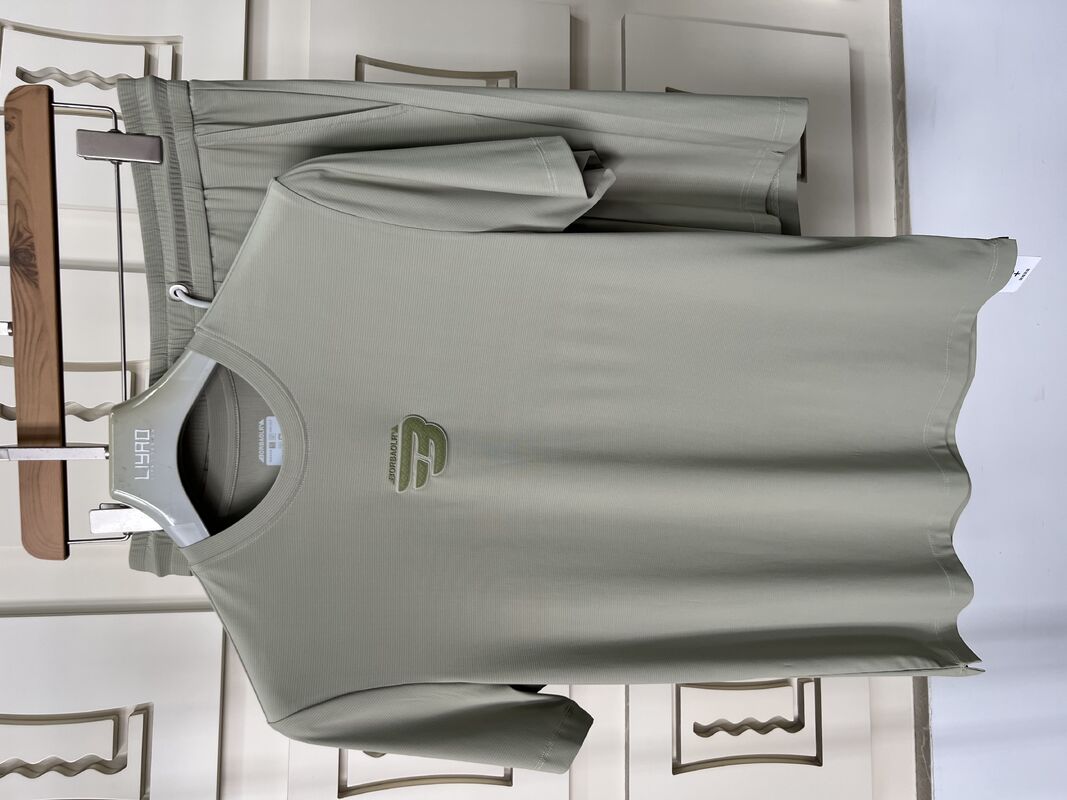 Wysokiej jakości męskie fitness szorty biegowe Wydzielne materiały szybkiego suszenia Długość kolana Letnie plecy kieszonkowe kieszonkowe prosty design